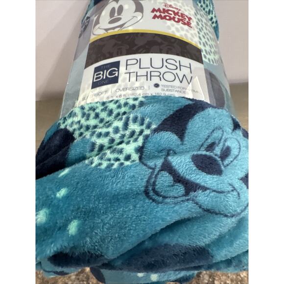 Disney Mickey Mouse The Big One Oversized Plush Throw Blanket 5ft x 6ft - Picture 8 of 8